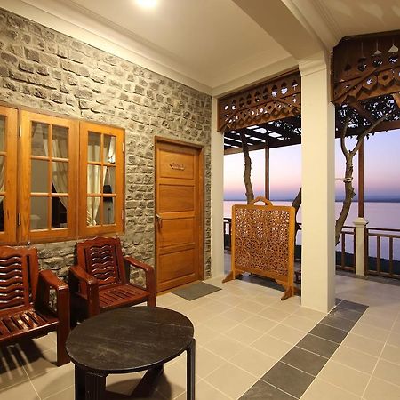 Salay River View Inn Sale Exterior foto
